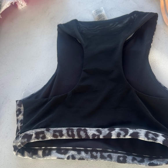 Good American Leopard Print Crop Top - Picture 3 of 3